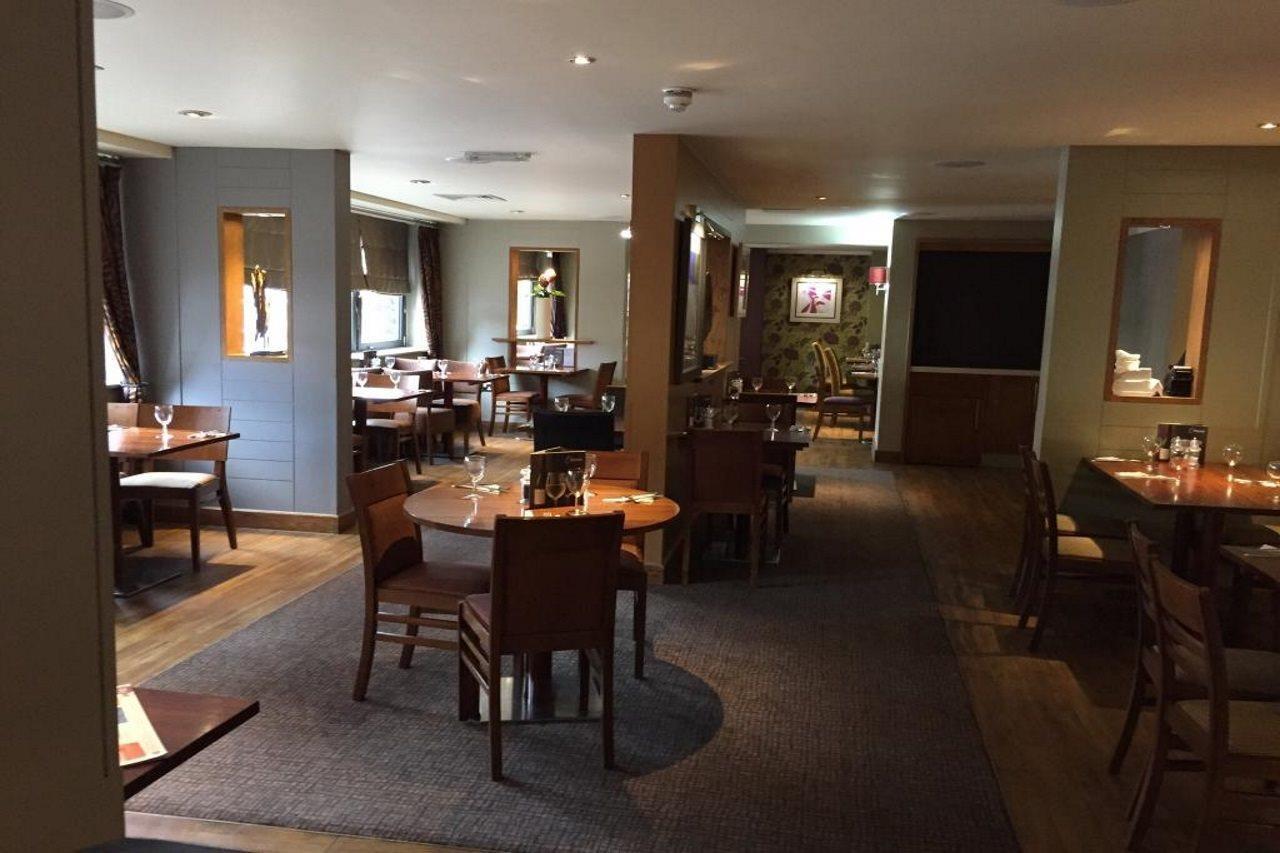 Premier Inn Brentwood Exterior photo