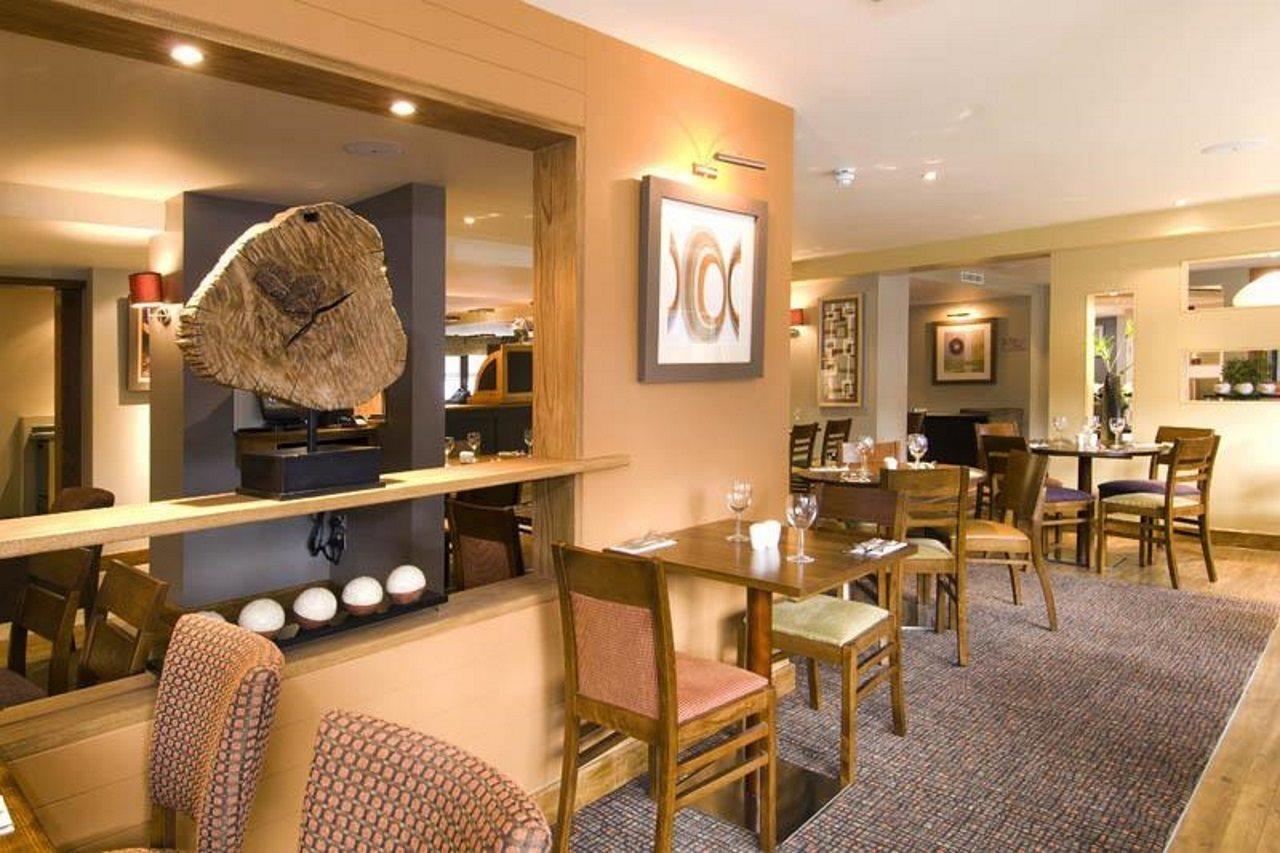 Premier Inn Brentwood Exterior photo