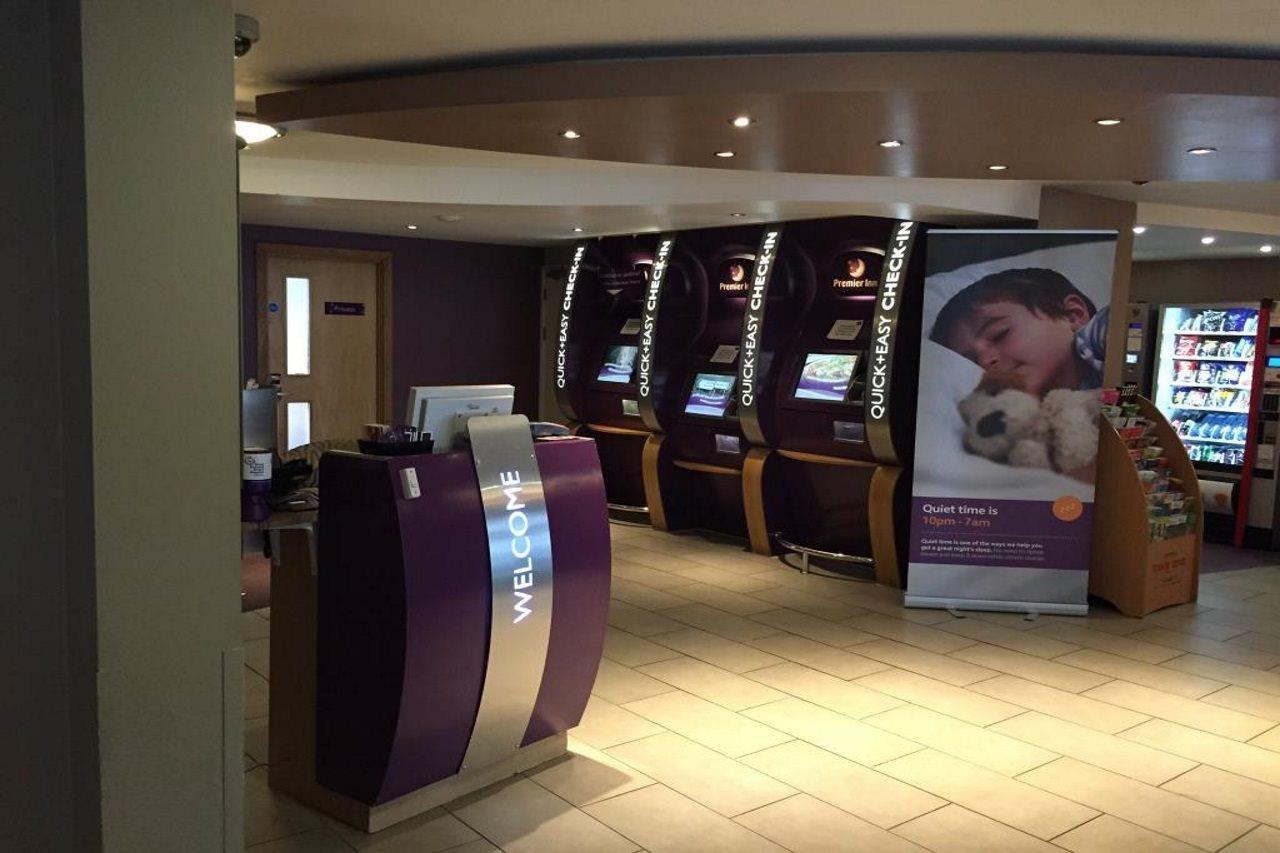 Premier Inn Brentwood Exterior photo