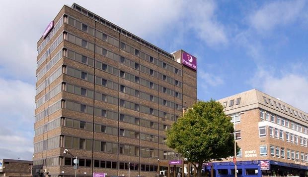 Premier Inn Brentwood Exterior photo
